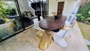 LinggaDua: Jungle Chic Villa & Majestic Garden Villa in North Kuta