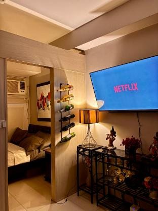 Stay with Chicana Apartment in Quezon City