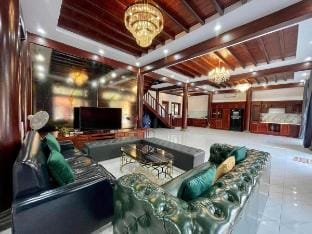 GemVilla 188 Large pool garden Vacation rental in Ho Chi Minh City