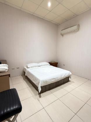 Aomori Travel - Double Room with Shared Bathroom1 Vacation rental in Kaohsiung
