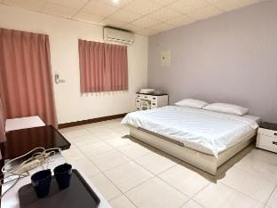 Double Room with Private Bathroom 3(View Balcony) Vacation rental in Kaohsiung