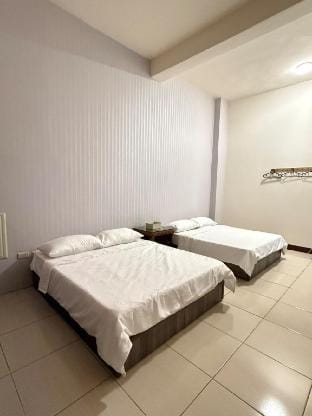 Aomori Travel - 4-person room with shared bathroom Vacation rental in Kaohsiung