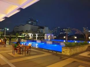 TorreDeManila  KingBed 1bedroomBalcony 65InchesTV  LunetaPark ManilaOcean ManilaBay US Embassy Vacation rental in Manila City