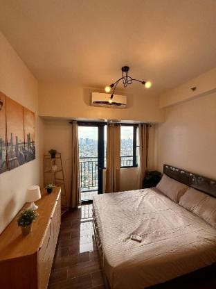 Makati Luxury Hotel Room  Balcony Air Residence Apartment in Makati