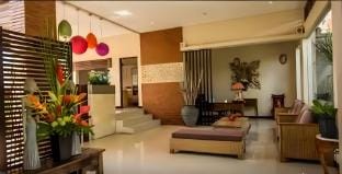 Pool/at famous Seminyak Vacation rental in Kuta