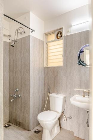 Sunrise Riverfront Stay with Private Viewpoint Apartment in Goa, India