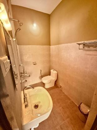 Stay in the Wild | Quiet Room + Hot Shower Vacation rental in Nepal