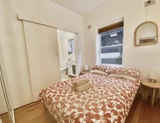 Charming Bondi Beach Apartment - 5 min walk Apartment in Sydney
