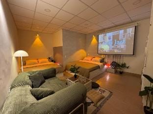 Cozy 3-Bed Home/5' To BuiVien/Free Laundry/Netflix Vacation rental in Ho Chi Minh City