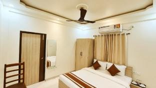 Family Room at BookMeriHotel Bhawanipur Vacation rental in Kolkata
