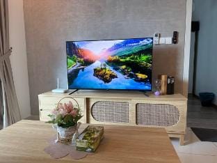 Modern 2BR @Mirai –Near KTM Kajang, UKM & IOI City Vacation rental in Negeri Sembilan, Malaysia