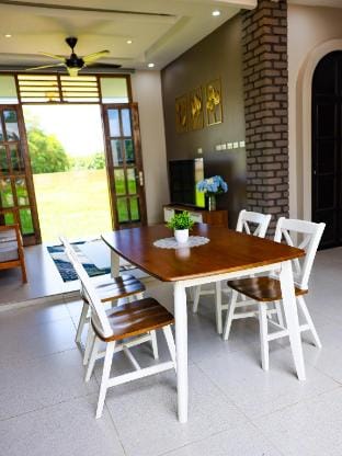 Villa Ayah  Villa in Indonesia