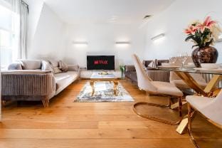 -15% Holborn/Covent Garden LUX Central London Flat Vacation rental in City of Westminster
