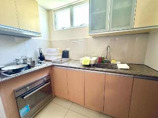 C4-12MN 2BR Pool, Beach&Wi-Fi Vacation rental in Lapu-Lapu City