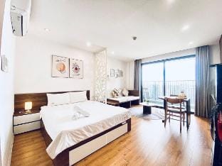 High-floor Lake View Apartment Vacation rental in Laos