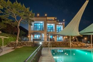 Yeosu Im Ocean View Pension Bed and Breakfast in South Korea