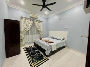 MYA Homestay 2 Seri Iskandar Vacation rental in Perak Tengah District