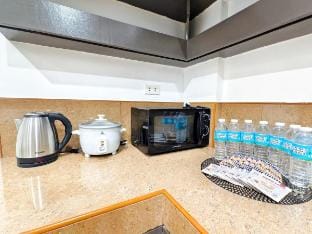 Townhouse 2BR Unit 4 FreeParking near IT Park Cebu Vacation rental in Lapu-Lapu City