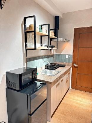 Cozy Studio Condo with Balcony in Poblacion Vacation rental in Davao City