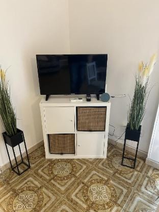 Beachfront, balcony, parking, private access beach Apartment in Torvaianica