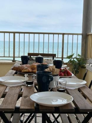 Beachfront, balcony, parking, private access beach Apartment in Torvaianica