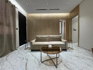 Mid-Century 1-Bedroom Apartment - 1B Vacation rental in Riyadh