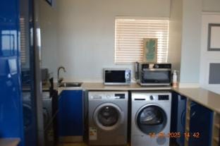 no. 87 @ 80 steps from the Beach Vacation rental in Port Elizabeth