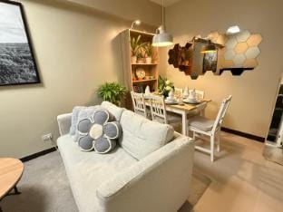 Aesthetic Cozy Apartment Condo with pool balcony  deck Apartment in Mandaluyong