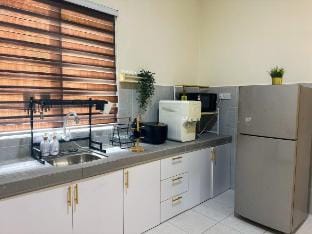 Hana Homestay@Seri Iskandar Vacation rental in Perak Tengah District