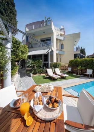Exclusive Villa in Athens Riviera Villa in East Attica Regional Unit, Greece