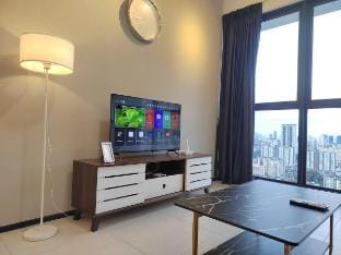 Seaview Infinity Pool / 6pax/ 2room/ 2carpark Vacation rental in George Town