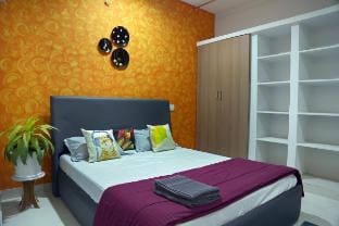 3.MidTown-1BHK, Near AIG, HitechCity Vacation rental in Hyderabad
