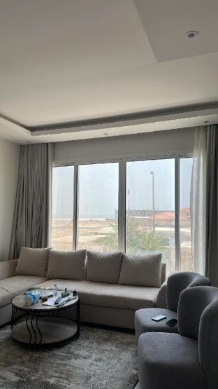 غرفه نوم وصاله مطله على البحر Apartment in Al Khobar