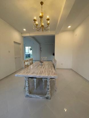Serene Lull Hikkaduwa, Beach View Villa Vacation rental in Southern Province