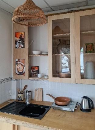 Cave house, typical, center, sunset lake view Vacation rental in Cambodia