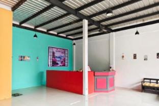 TwoSpaces Living at Bypass Homestay, Mojokerto Vacation rental in East Java