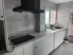 Laemchabang Golf Club Condo 3 Bedroom, 램차방 골프장 3베드 Vacation rental in Chon Buri Changwat