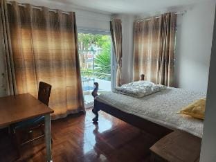 Laemchabang Golf Club Condo 3 Bedroom, 램차방 골프장 3베드 Vacation rental in Chon Buri Changwat