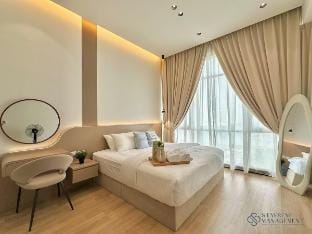 Paragon Suites@CIQ/3BR/6Pax/Jacuzzi/Mahjong/DuaKey Vacation rental in Johor Bahru