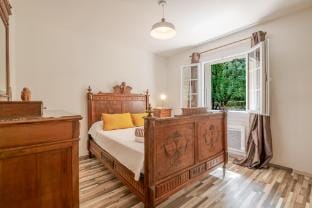 La Mathilde  Bonnieux Villa with Pool  Private Tree-Top Adventure Villa in Bonnieux