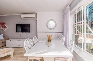 Family-Friendly 2 Bed & 2 Bath Vacation rental in Johannesburg