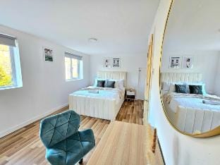 Spacious Haven with Free Parking Vacation rental in Glasgow