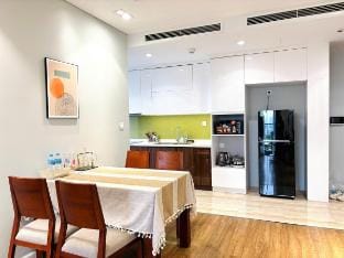 3brs Apt 27 Thai Thinh/Washer/Netflix/Hanoi center Vacation rental in Hanoi