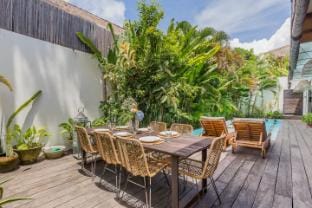 Luxury 3BR Pool Ricefield Villa Ubuntu near Canggu Villa in Kuta
