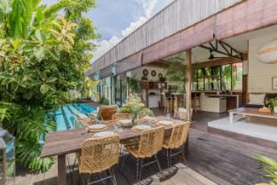 Luxury 3BR Pool Ricefield Villa Ubuntu near Canggu Villa in Kuta