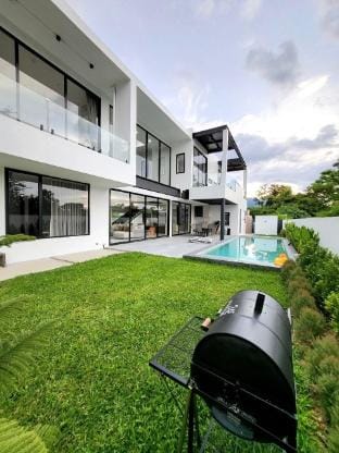Pool villa near Ruamchok :Boxing private pool etc. Villa in Thailand