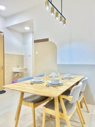 Jeff & Ricky Homestay @ 148 Kenny Hill  Residence Apartment in Kuching