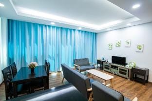 Hommi Homestay @ Viva Jazz Suites 2 A5-02 Vacation rental in Kuching