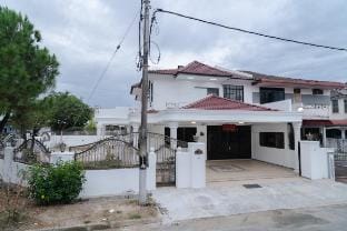 Bm16 16pax Vacation rental in Penang