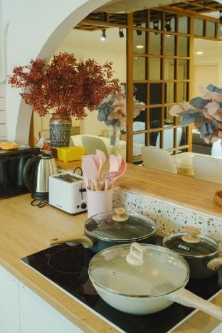Big unit for 8 people, city center Silom Vacation rental in Bangkok